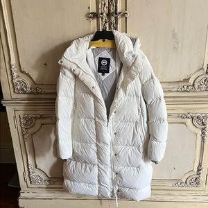 Canada Goose Women's Arctic White Puffer Coat